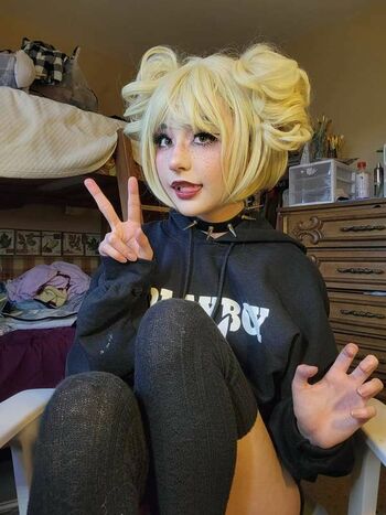 Cherriesandpeachesx