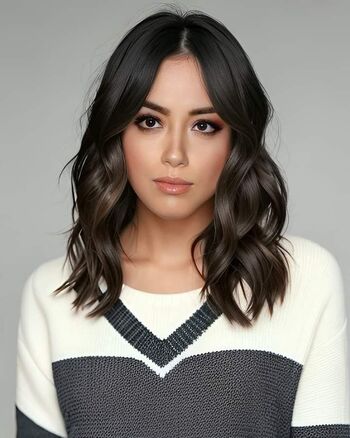Chloe Bennet