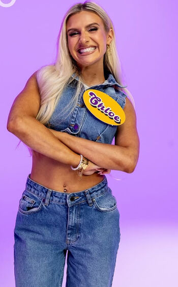 Chloe Burrows