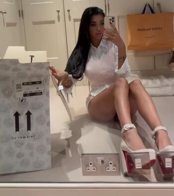Chloe Khan