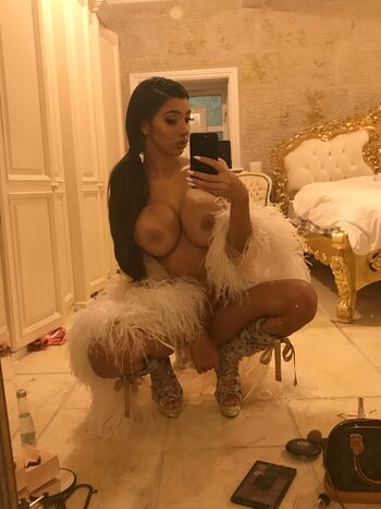 Chloe Khan