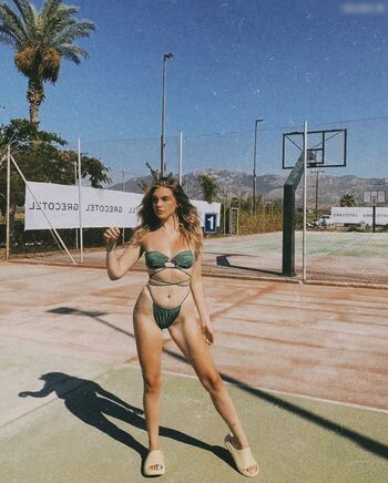 Chloe Taylor