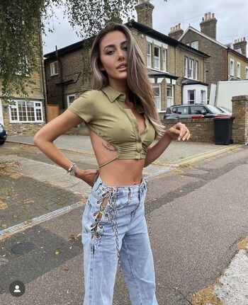 Chloe Veitch