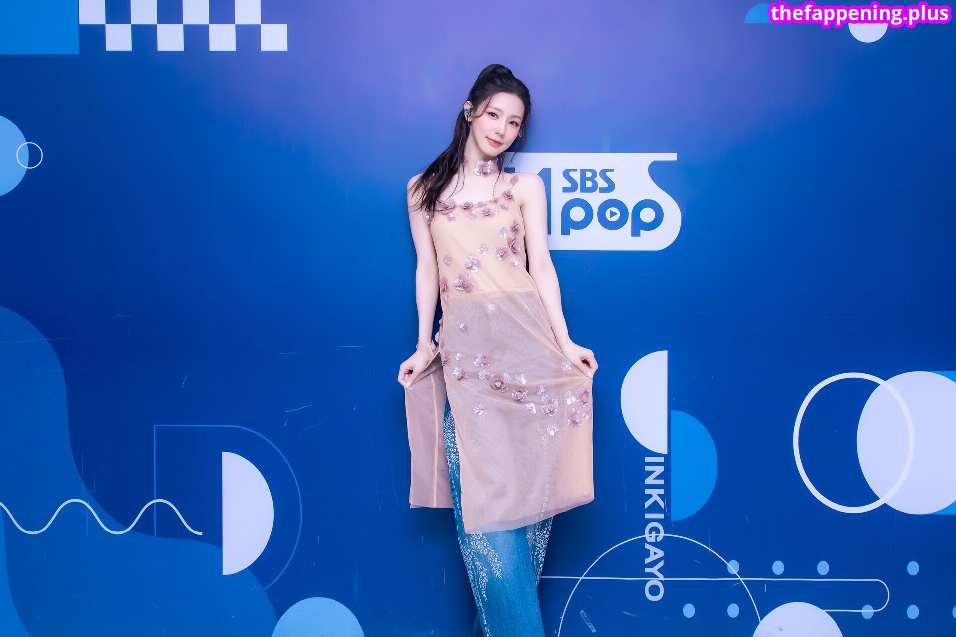 Cho Mi-yeon (Miyeon) - i-dle [(G)I-dle]