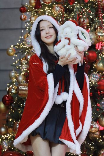 Cho Mi-yeon (Miyeon) - i-dle [(G)I-dle]