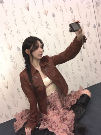 Cho Mi-yeon (Miyeon) - i-dle [(G)I-dle]