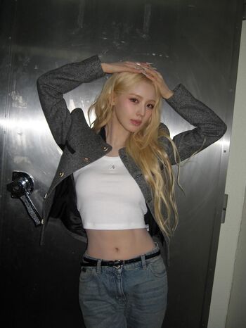 Cho Mi-yeon (Miyeon) - i-dle [(G)I-dle]