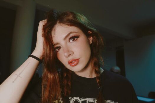 Chrissy Costanza