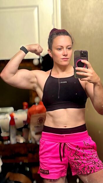 Claire Max