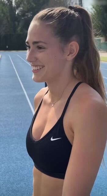 Clara Fernández