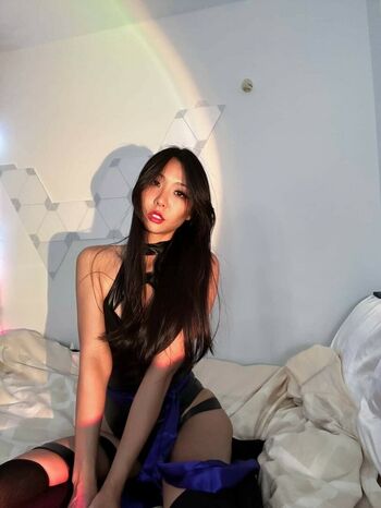 Classic_Christinee