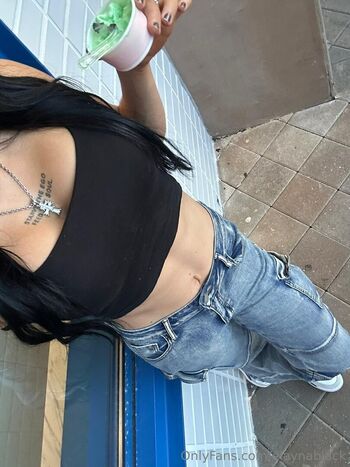 Cora Jade