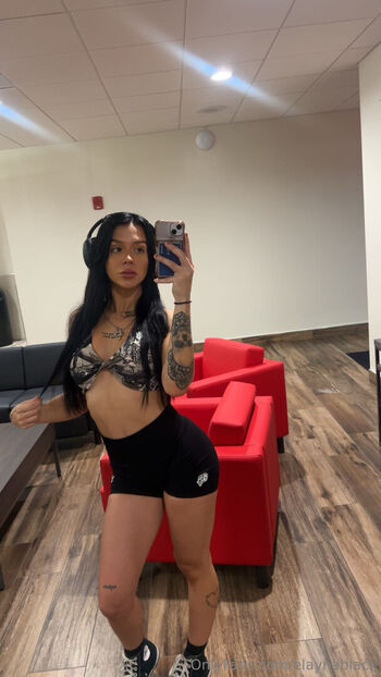 Cora Jade