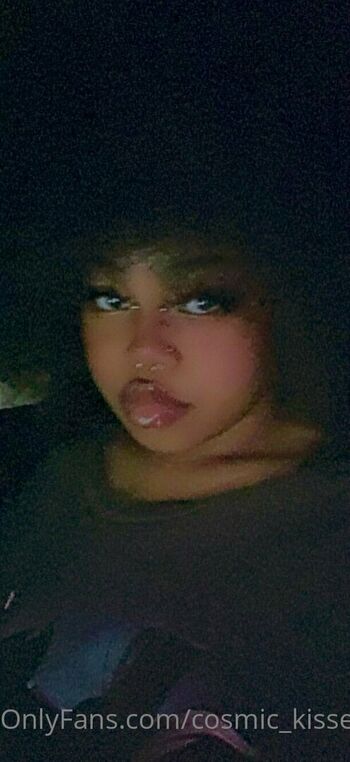 cosmic_kisses20