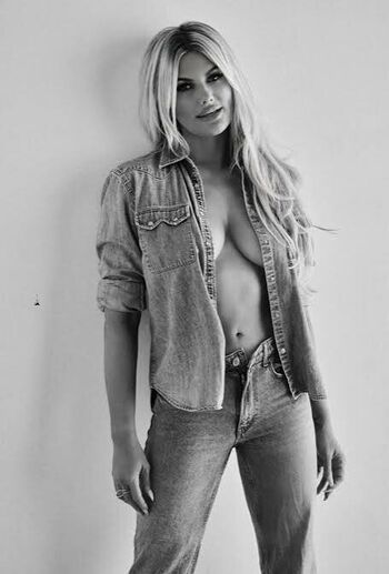 Courtney Hansen