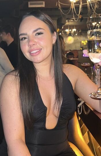 Courtney Thom