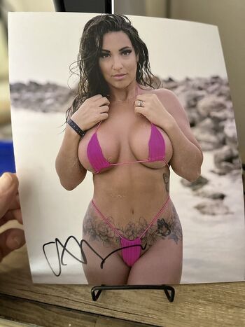 Courtney Tillia