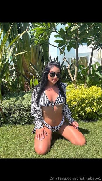 CrissBrunetteVIP