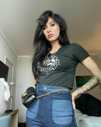 Cristina Valenzuela