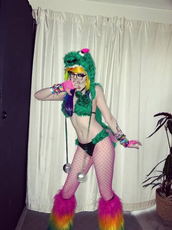 Cupidwfangs _Cattycupid