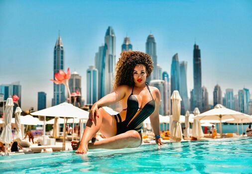 Curly_quennn