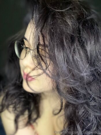 curly.witch