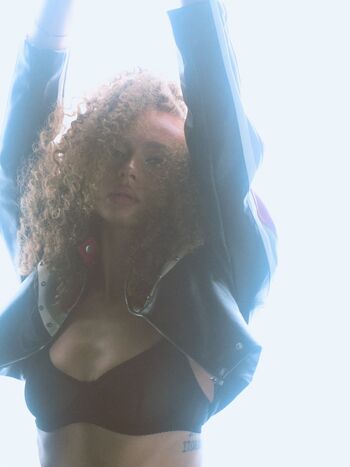 Curly_zzoe