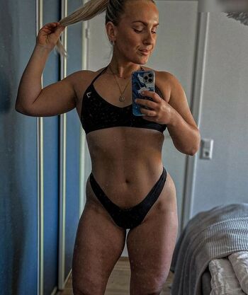 Curvvyfit