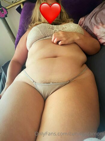 curvvyptamom