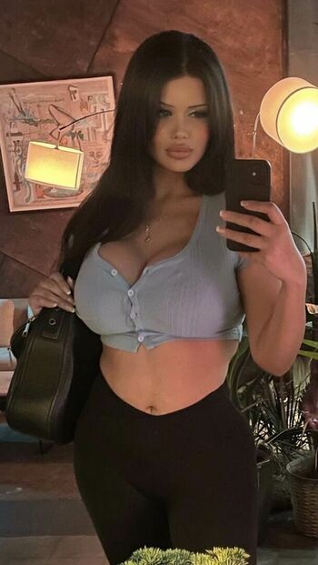 Curvy Goddesses