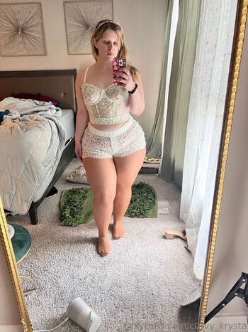 Curvy_Krysta