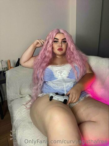 curvyagathafree