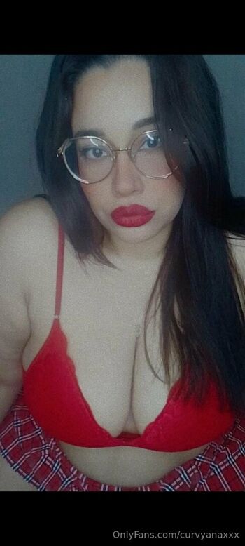curvyanaxxx