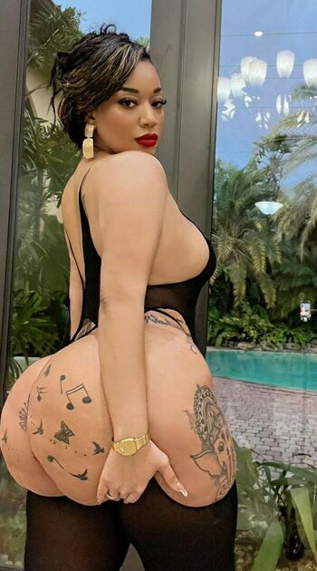 Curvyredbone