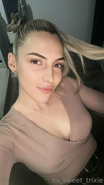 cute_blonde_princess