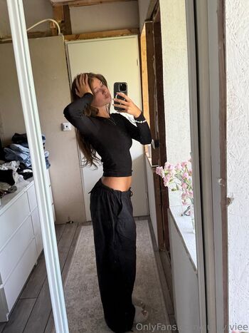 cutievivieee
