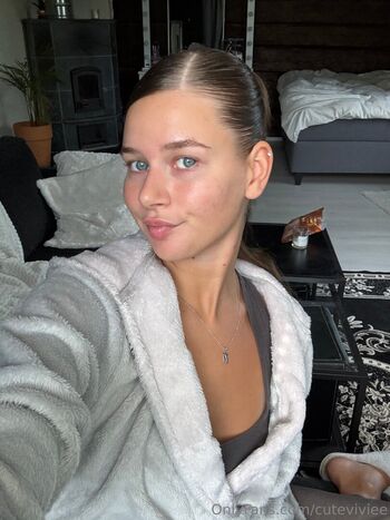 cutievivieee