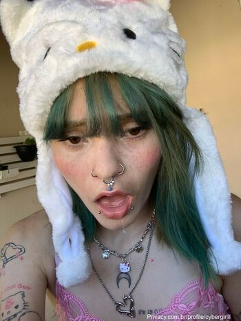 Cybergirlll