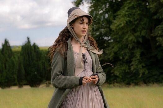 Daisy Edgar-Jones