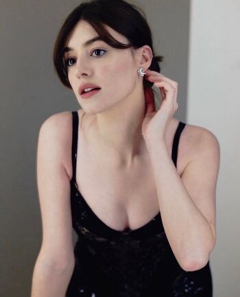 Daisy Edgar-Jones
