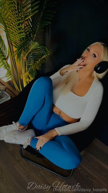 daisy_hotwife
