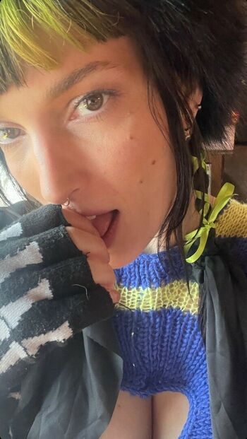 Dani Thorne