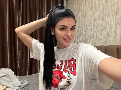 Daniela Antury