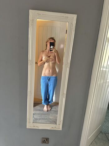 Darcie_does_it