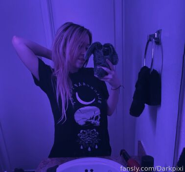 DarkPixi
