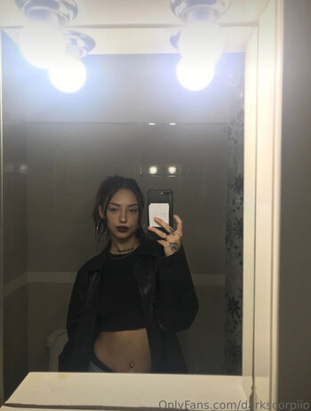 Darkscorpiio