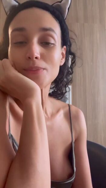 Débora Nascimento