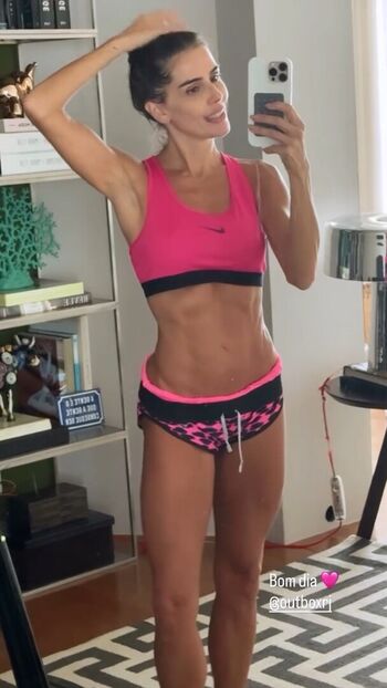Deborah Secco