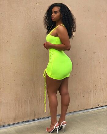 dee.lanee