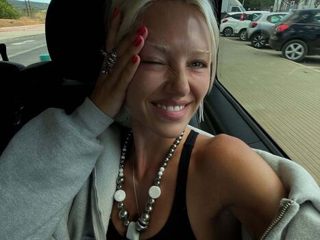 Delilah Belle Hamlin